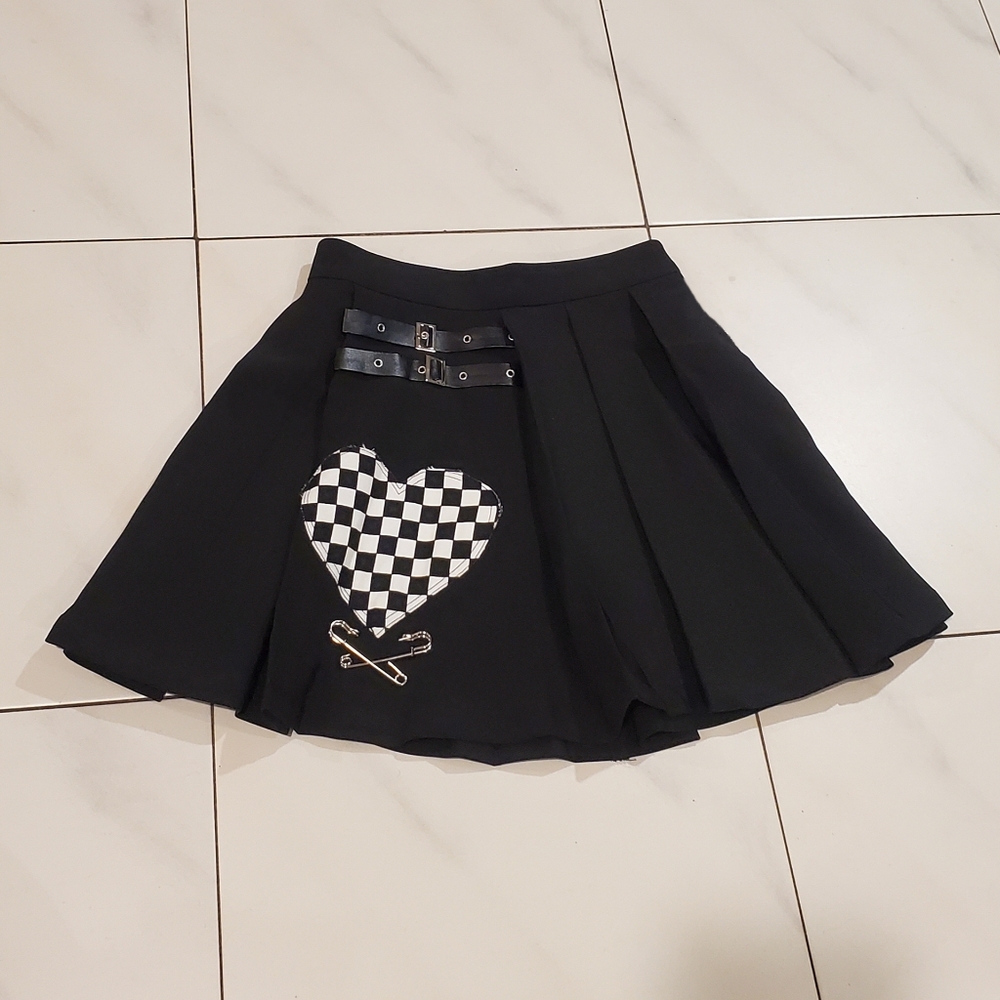 Pleated Checkered Heart Skirt - S - Dolls Kill